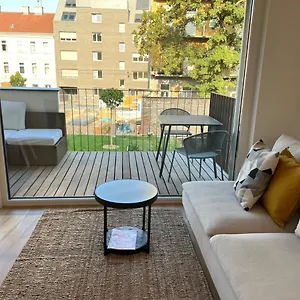 Terrace Flair Apartment